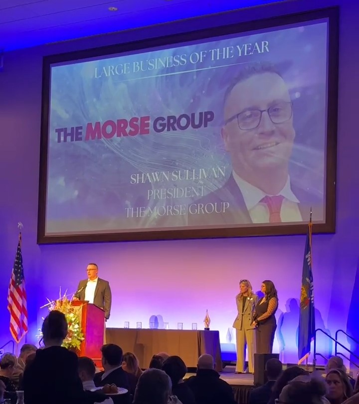 Beloit_Lg-Business-of-the-Year_Shawn_Acceptance